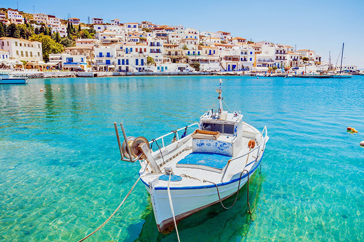 10 Days Athens, Saronic Cruise, Delphi, Naxos, and Paros Tour