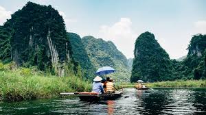 6 Days Vietnam Tour Package – Hanoi, Ninh Binh, Ha Long Bay